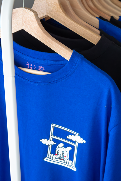 Camiseta Ilustrada "Wiggly is watching"