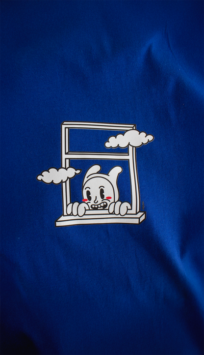 Camiseta Ilustrada "Wiggly is watching"