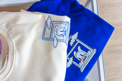 Camiseta Ilustrada "Wiggly is watching"